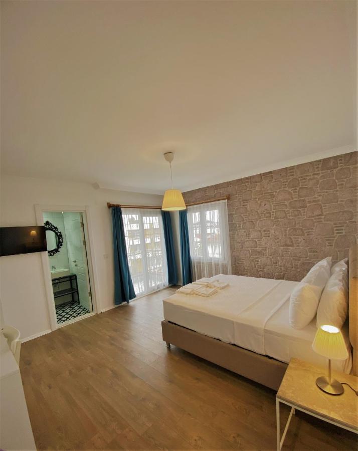 Cunda Kordon Otel ไอวาลิค ภายนอก รูปภาพ